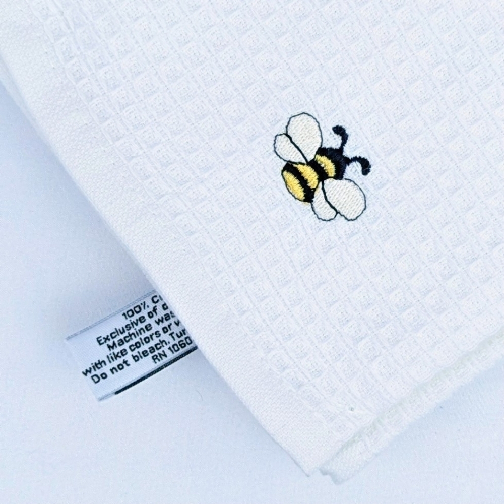 Kitchen Towel Set Of Two (2) Bumble Bee Embroider Applique 100% Cotton White NWT